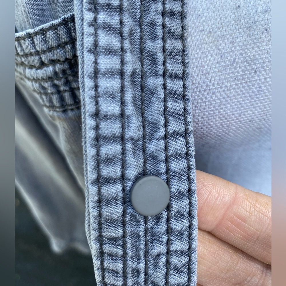 Intro Gray Distressed Button Down - Picture 4 of 8